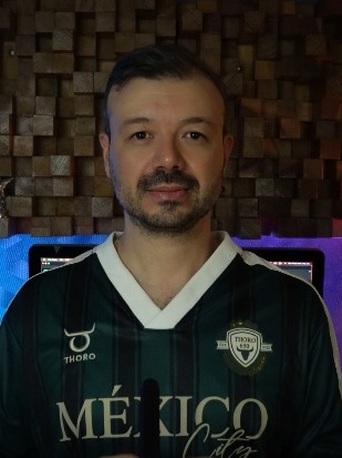 Randy en su estudio